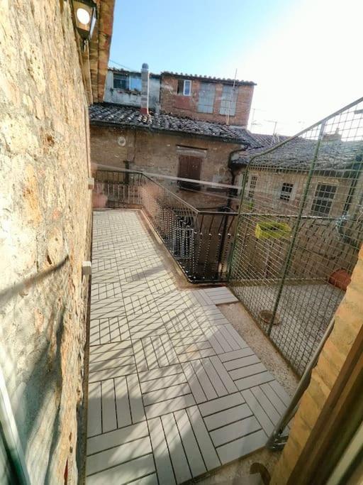 Апартаменты Volaterrae Deluxe Loft With Garden Вольтерра Экстерьер фото