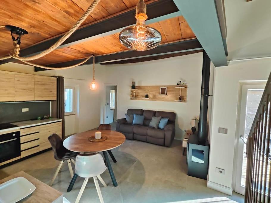 Апартаменты Volaterrae Deluxe Loft With Garden Вольтерра Экстерьер фото